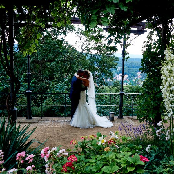 Tina und Björn auf dem Wernigeröder Schloss, Dchlossterrassen, Wernigerode, Hochzeit, Wedding, Hochzeitsfotografin Wernigerode. Foto: Julia Bruns